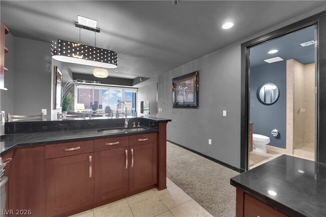 Building Photo - 4575 Dean Martin Dr