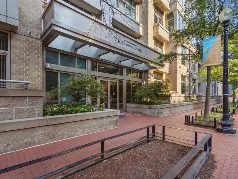 Building Photo - 811 4th St NW