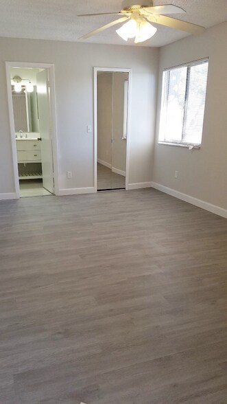 Building Photo - 2388 Oak Park Way