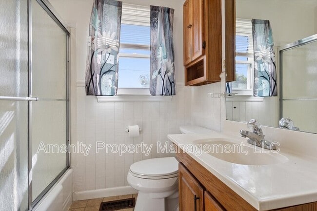 Building Photo - 21 Mansford Dr