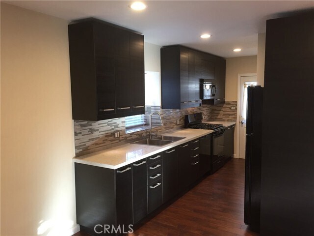 Building Photo - 4216 E 15th St