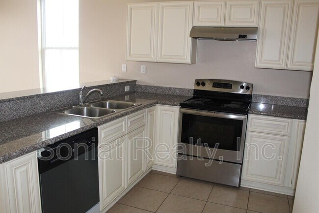 Building Photo - 5317 Wickfield Dr