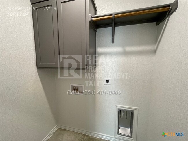 Building Photo - 207 Riptide Rd