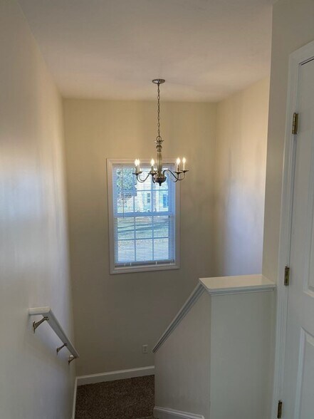 Building Photo - 16 Corning Ave