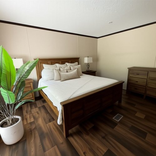 Building Photo - 210 Falcon Dr