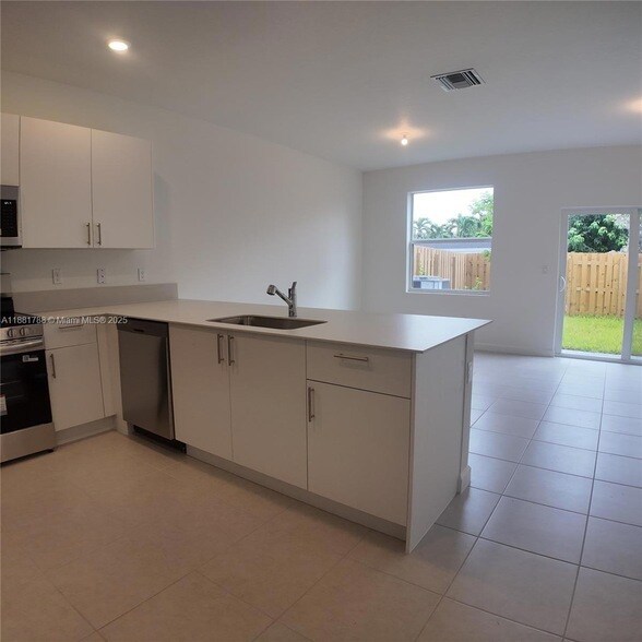 Building Photo - 35761 SW 178th Ct