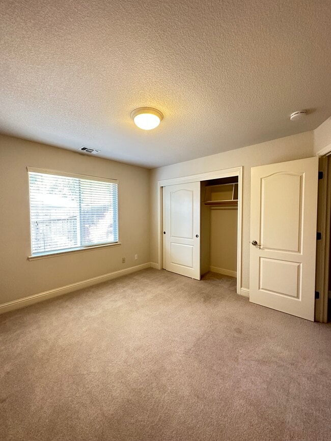 Building Photo - 11835 Kemper Oaks Ct