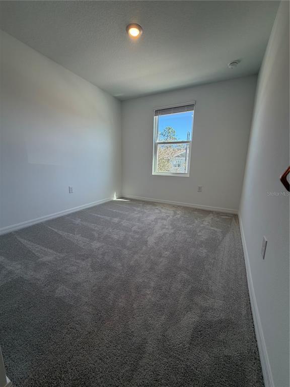 Building Photo - 2914 Canary Ave