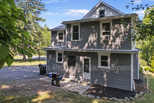 Building Photo - 505 B St
