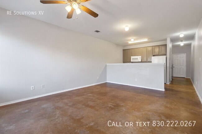 Building Photo - 10714 Mathom Landing