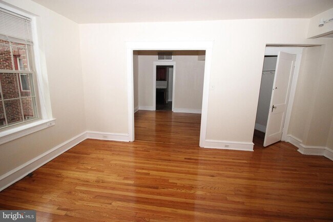 Building Photo - 7876 Spring Ave