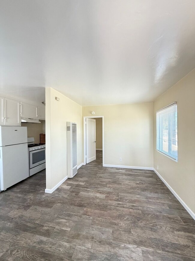 Building Photo - Top-Floor Corner Gem in the Heart of Normal Heights