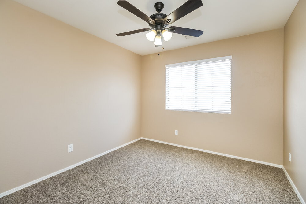 Building Photo - 3251 W Carlos Ln