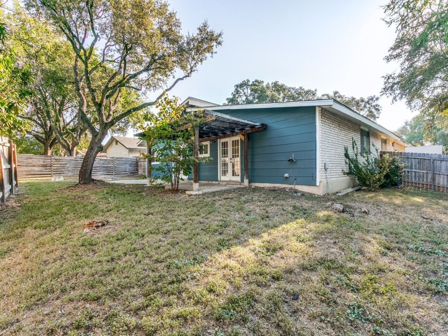 Building Photo - 12411 Ln Lira St