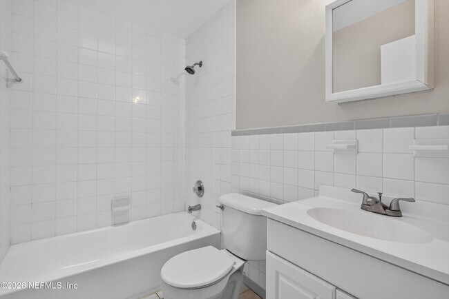 Building Photo - 2618 Arlex Dr E