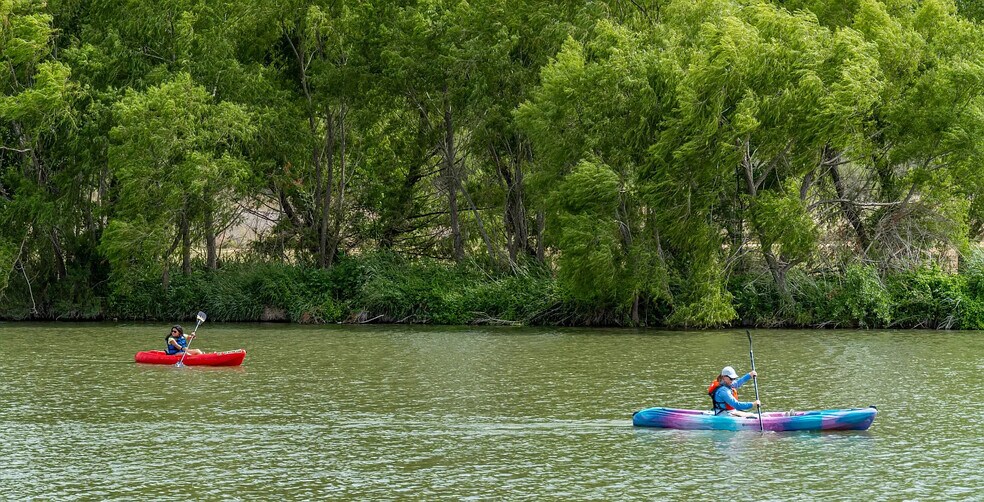Building Photo - 1227 Art Wall Wy