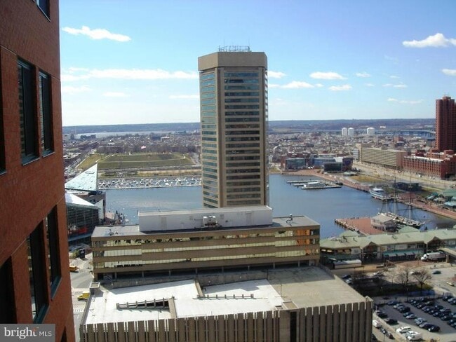 Building Photo - 414 Water St