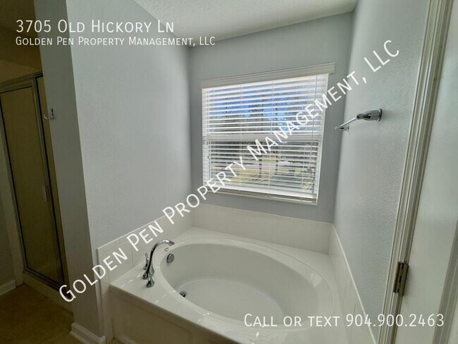 Building Photo - 3705 Old Hickory Ln