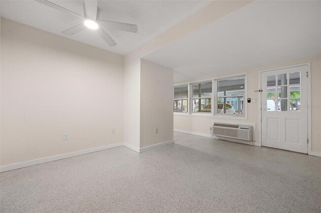 Building Photo - 308 Ohio Pl