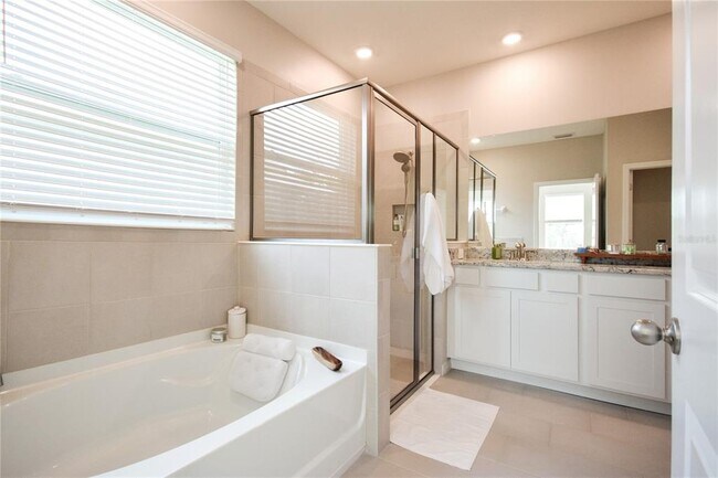 Building Photo - 16926 Harvest Moon Way