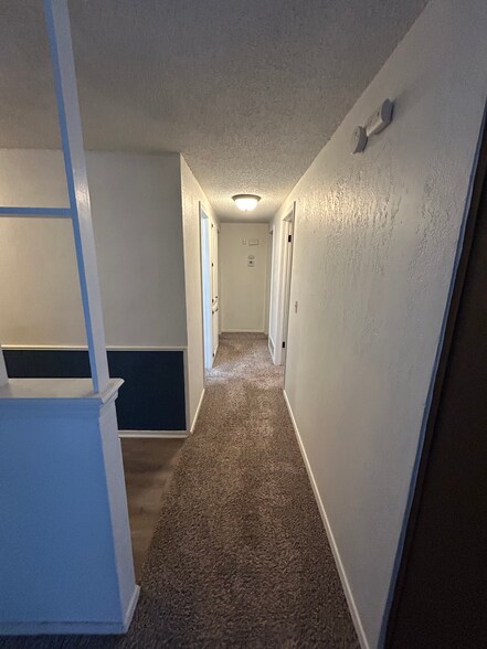 Building Photo - 4220 SE 49th Ter