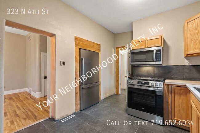 Building Photo - 323 N 4th St