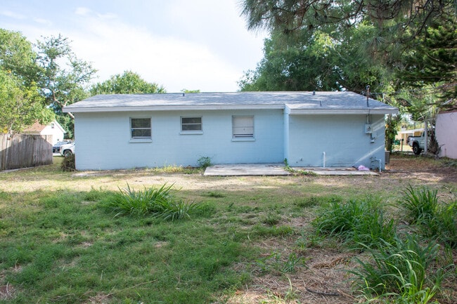 Building Photo - 86 Hurwood Ave