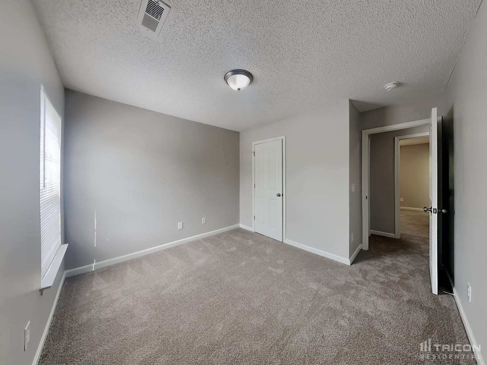 Building Photo - 637 Overlook Rd