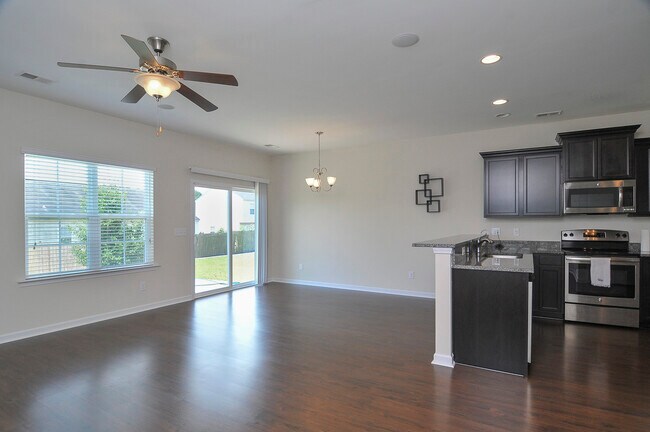 Building Photo - 429 Eastfair Dr