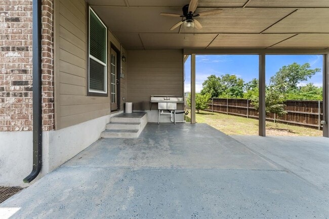 Building Photo - 633 Weizenbock Ln