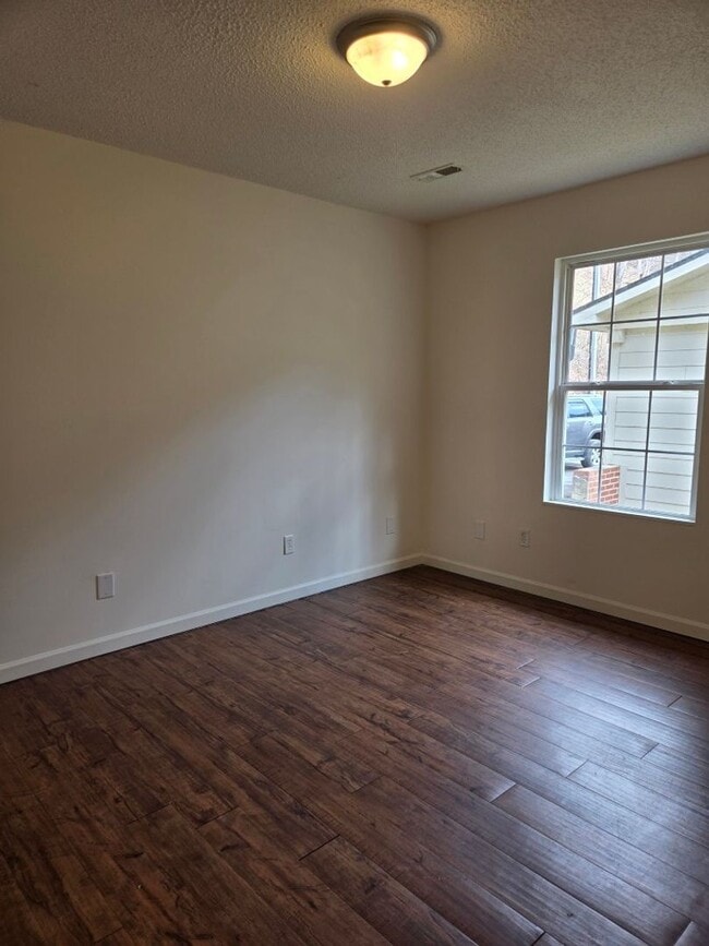 Building Photo - $2,350 - 4 Bedroom 2.5 Bathroom Unfurnished Home Near WCU