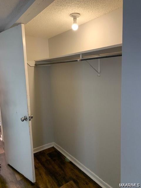 Building Photo - 28 Rosewood Ct