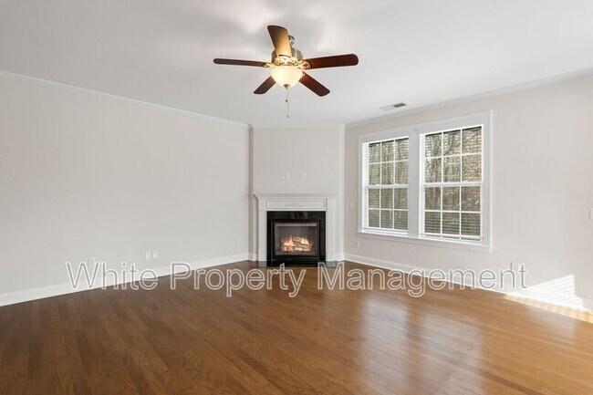 Building Photo - 10934 River Oaks Dr NW