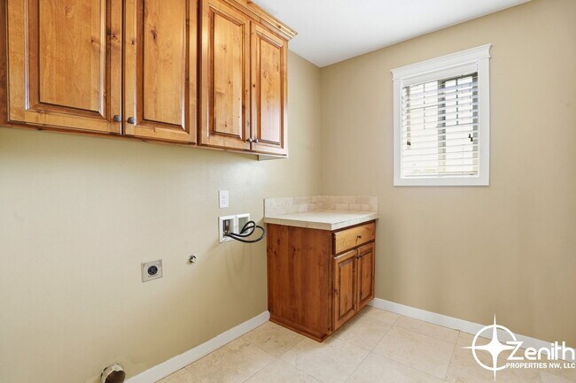 Building Photo - 4608 NE 91st Way