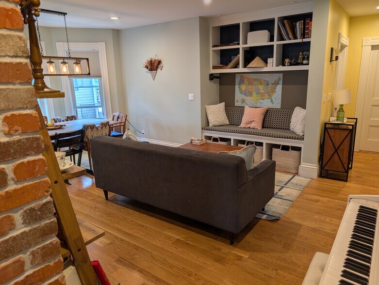 Living - 28 Boston Ave