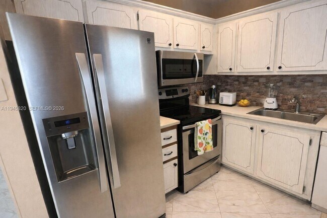 Building Photo - 248 Brighton F