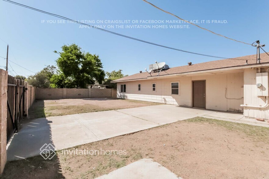 Building Photo - 11511 E Broadway Rd