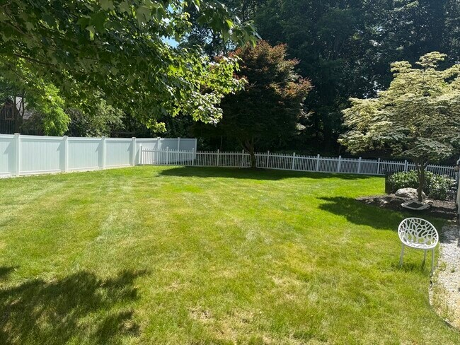 Building Photo - 28 Ptarmigan Dr