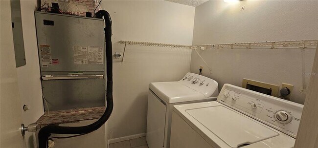 Building Photo - 7294 Cloister Dr
