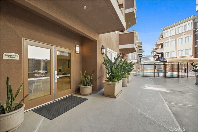 Building Photo - 2750 Artesia Blvd
