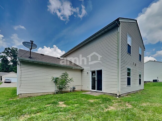 Building Photo - 10 Bobwhite Ct