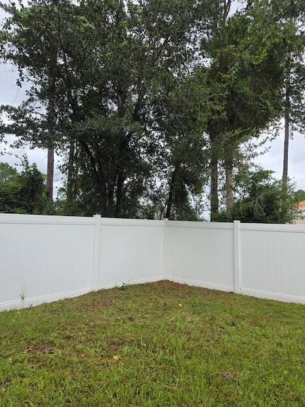 Building Photo - 6 Rymm Pl