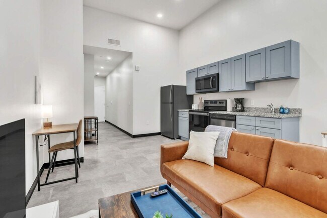 Building Photo - 800 Penn Ave