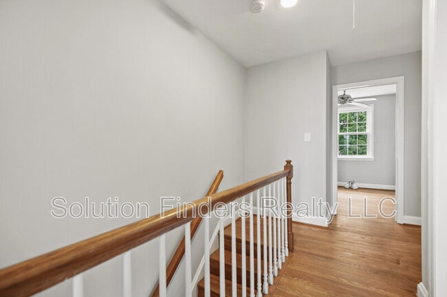 Building Photo - 1812 Edgewood Rd