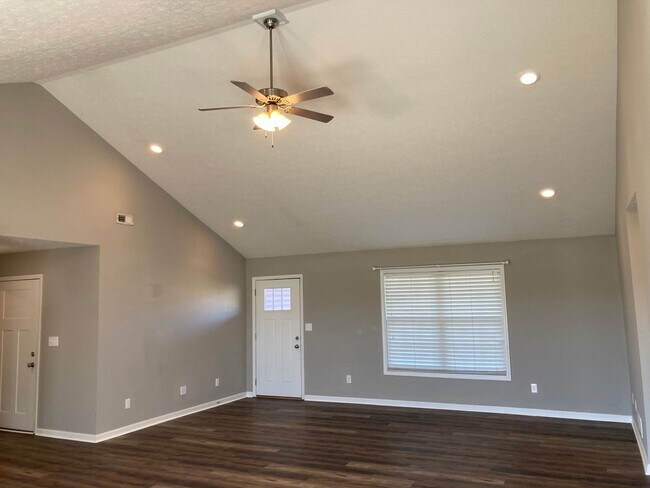 Building Photo - New & Improved Price!