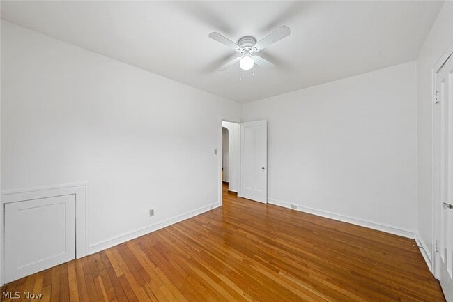 Building Photo - 3850 Mayfield Rd