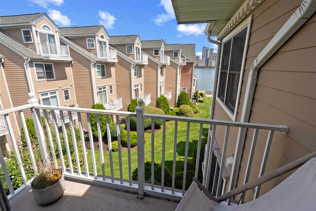 Building Photo - 478 Buffalo Ct