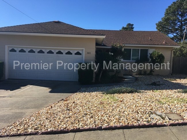 Building Photo - 3011 Glynis Dr