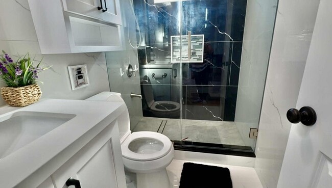 Building Photo - Beautiful Fully Furnished Home in Garden G...