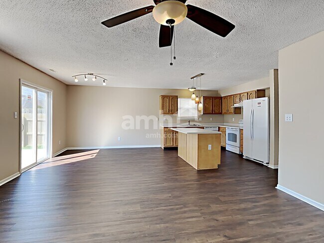 Building Photo - 3734 Laurel Cherry Ln